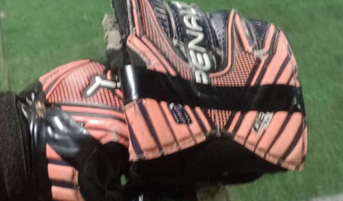 Compra luva de goleiro 
