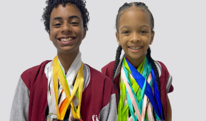 Ajude os bailarinos Lucas e Sophia a dançarem no Magical Dance Cruise