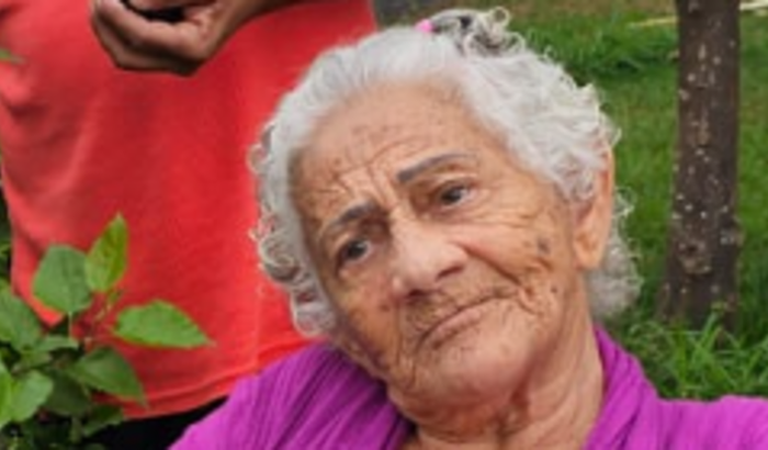 Levar a VÓ DALVA para Urandi BA