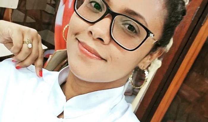 Concluir a faculdade e ajudar nas despesas fixas de casa e com tratamento hepatologico da minha filha de 5 anos.