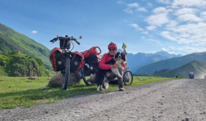 Volta ao mundo de bike - eu e Belmirão - Fugindo da guerra