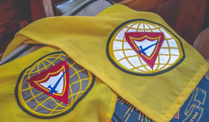 Ajude o clube Astros Celestes a comprar seu primeiro uniforme.