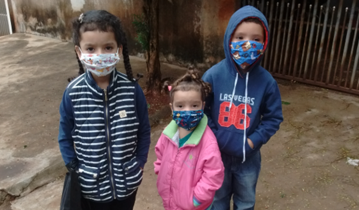 Costurando pra alimentar 