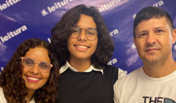 Ajude Felipe participar de debate em Harvard!