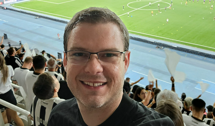 Ajude o Pedro a ver o Botafogo na Final da Libertadores