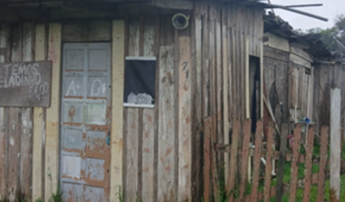 Ajudar minha mãe construir uma casa