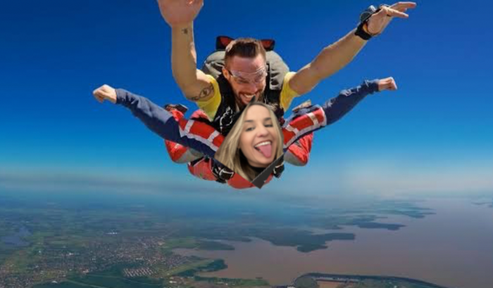 Ajude a amiga de vocês a ser um passarinho por um dia.