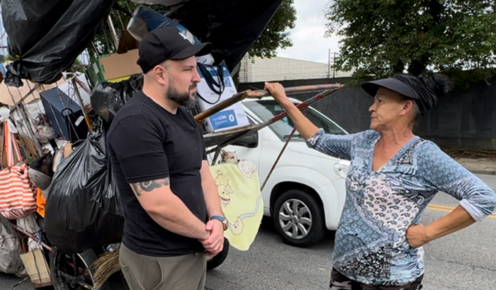 Vamos comprar o carrinho da Dona Jani