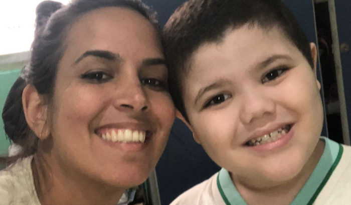 Ajude o Enzo a não ficar sem a sua A. T (Atendente Terapêutica)
