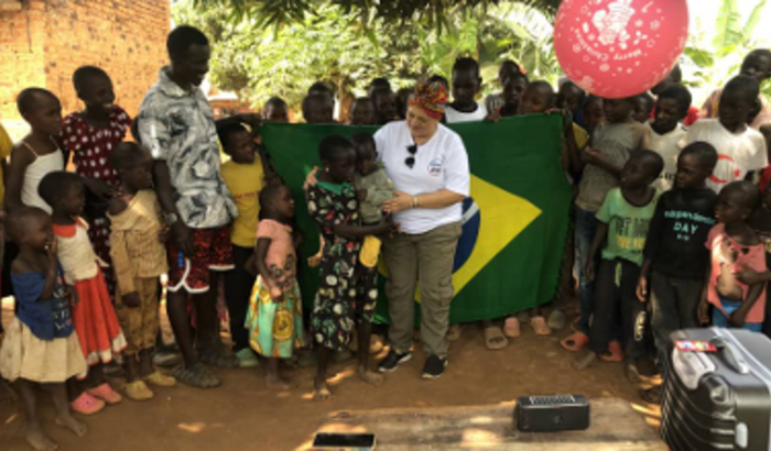 Campanha de Natal do Orfanato N'bayo Initiative Uganda Limited