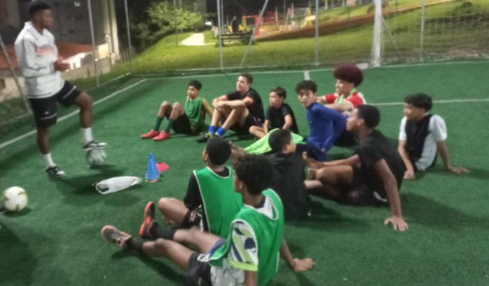 Projeto futebol Atleta focado