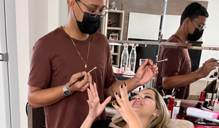 Ajuda para maquiador iniciante 