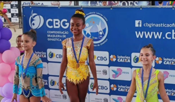 Ajude a Giovane a realizar o sonho de competir no nacional de Ginástica Rítmica!