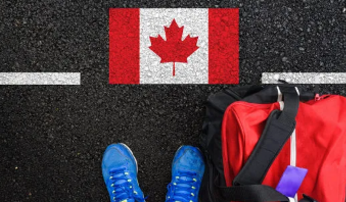 Arrecadação para custear faculdade no Canada
