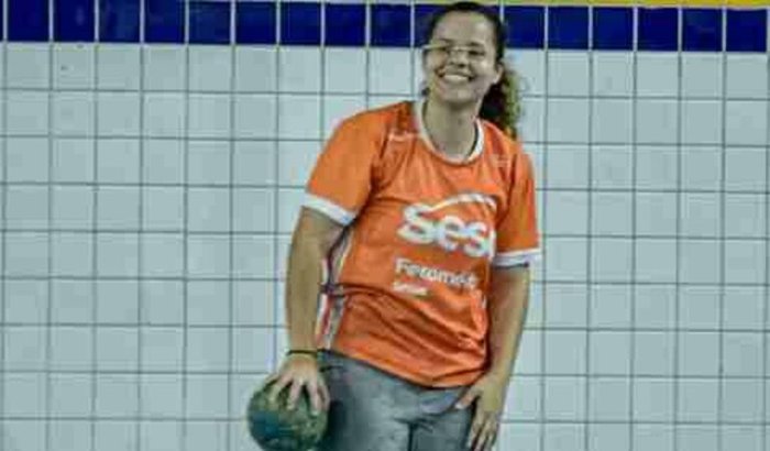 Ajude atleta a comprar calça 