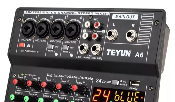 Mesa de som para Serenada