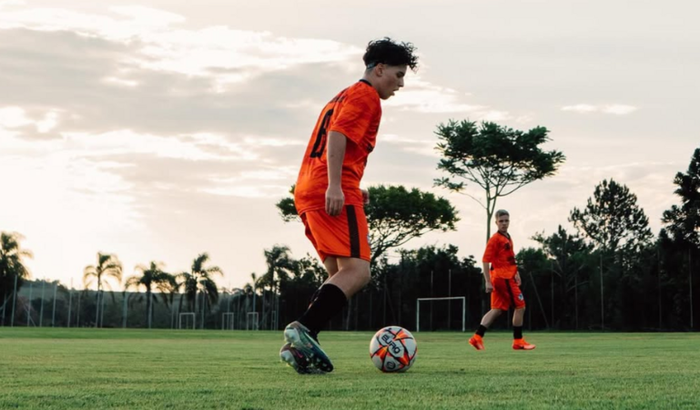 Pietro, vai jogar futebol na Espanha!