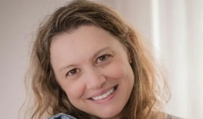 Ajuda Juliana Anghinoni Andretta,