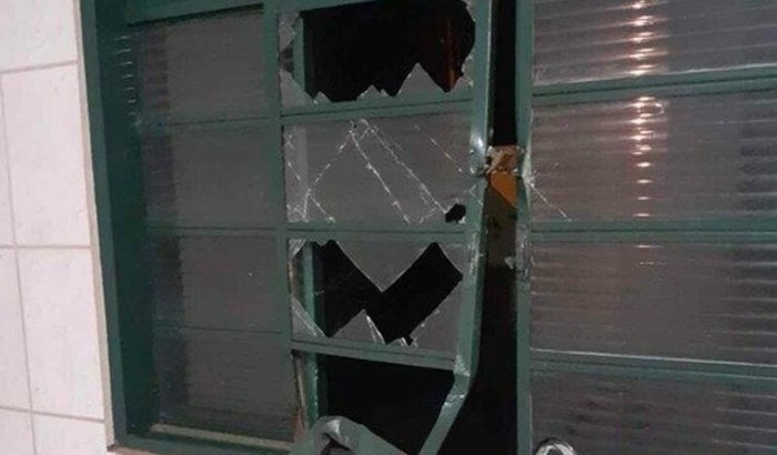 Comprar itens roubados da escola no dia 24/12