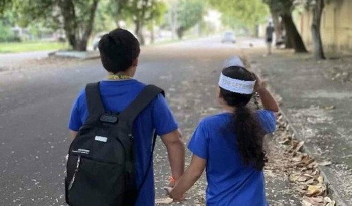 Ajude o Matias a ir de carro pra escola e terapias ! 