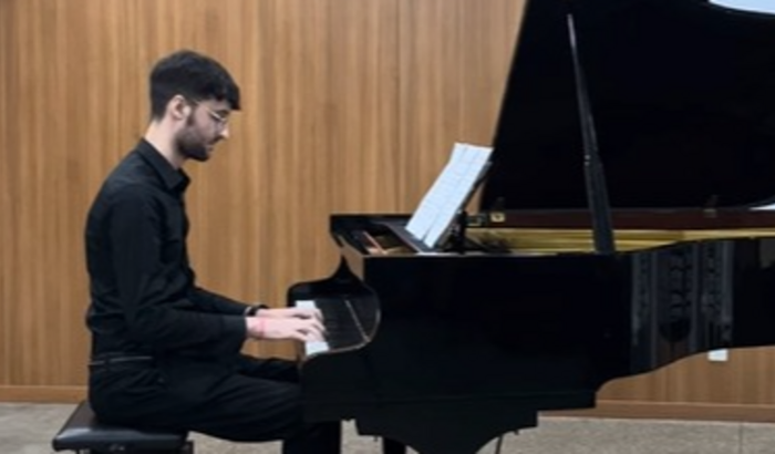 Ajude um compositor a tocar corações! 🎹🎶