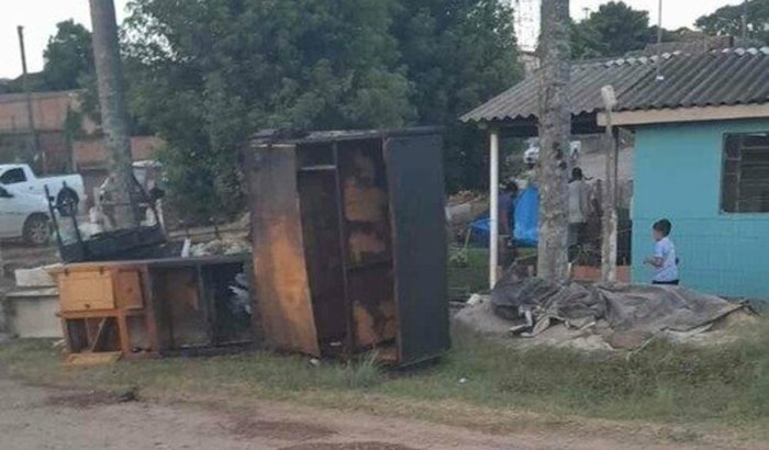 Reconstrução da casa do Paulo e da Fofa