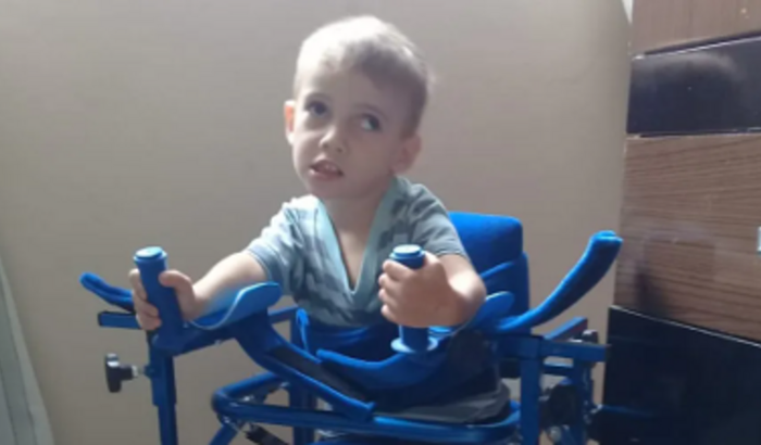 Ajuda para o menino Micael