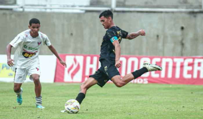 Seletiva de futebol do Kauã na Polônia 