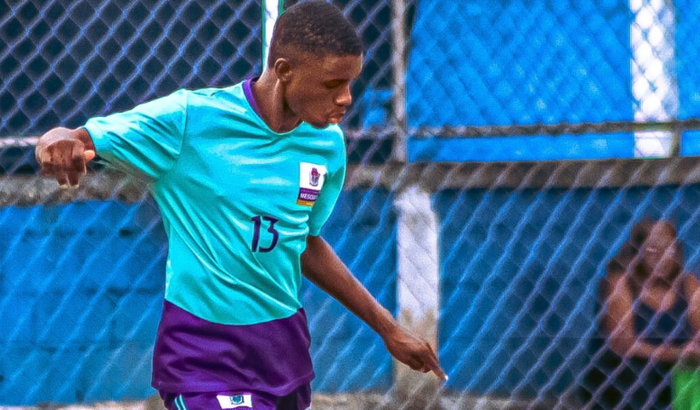 Para realizar o sonho do meu menino ir para um clube !!