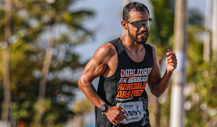 Ajude o atleta Matheus Sukerman, comprar um tênis para treinar.