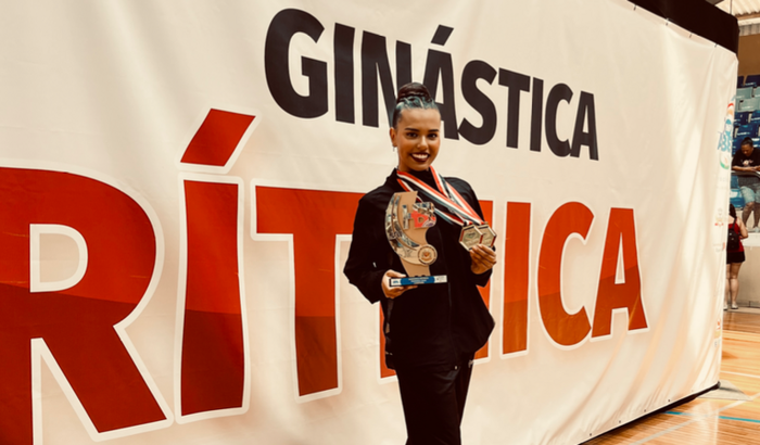 Ajude a Raphaela Hader a realizar seus sonhos 