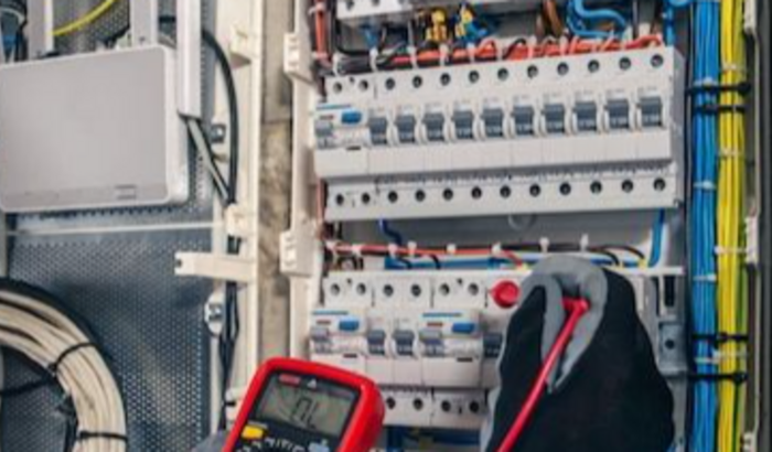 Ajuda para fazer reforma elétrica de casa financiada pela CAIXA