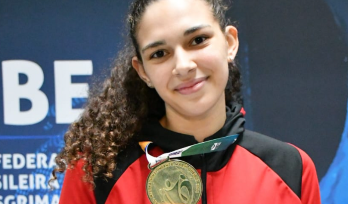 De Curitiba ao Mundo: Lais Rossa na Esgrima!