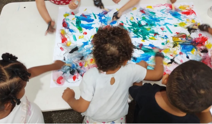 Ajude a manter uma escola viva