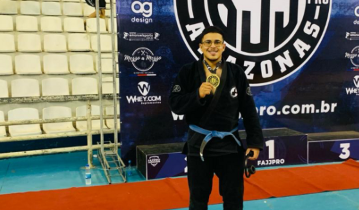 Ajude um atleta a viajar pra são Paulo pra lutar o campeonato brasileiro 