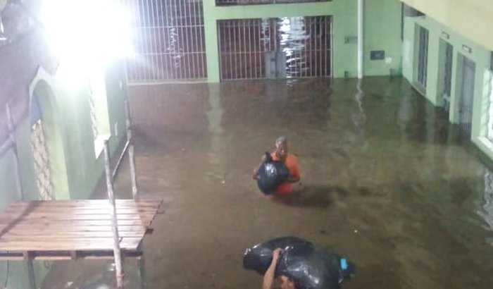 Ajuda aos irmãos de Paciência  e de Santa Cruz 