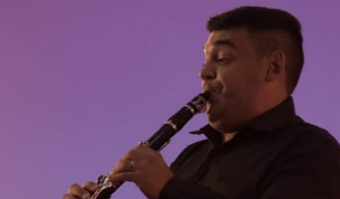 Ajude-me a comprar um clarinete em Lá