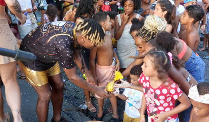 Desfile do Bloco Percussaça