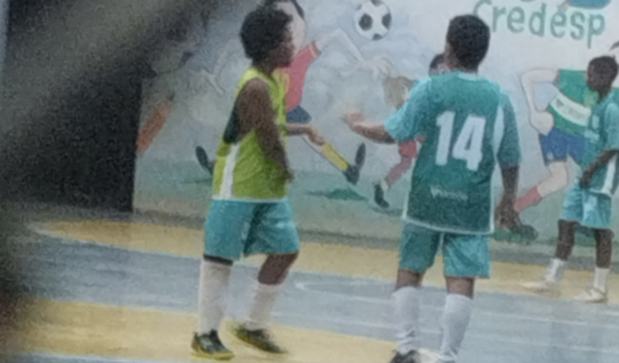 Compra de prótese para criança com deficiência jogar futebol