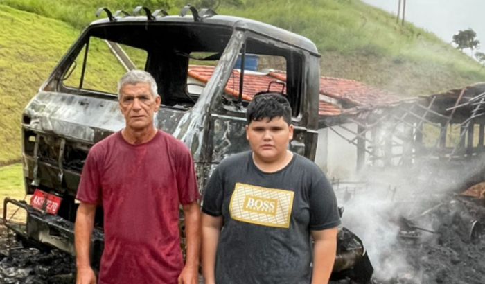 AJUDA URGENTE  PARA O SENHOR LAÉRCIO  QUE TEVE SEU CAMINHÃO TOMADO PELO FOGO E DEU PERCA TOTAL