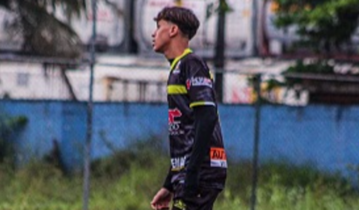 Ajuda para viagem para peneira de futebol.