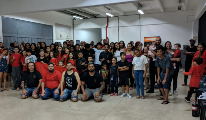 Dragões Indomaveis do Karatê 