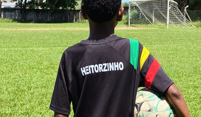 “Ajude-me a Mudar de Cidade e Realizar Meu Sonho no Futebol!”