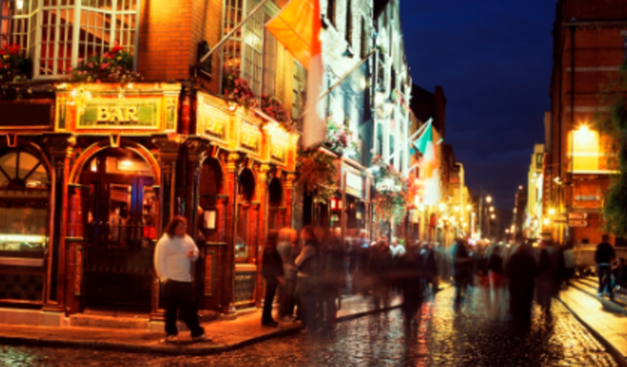 Ajude Vitor a ir para Irlanda ✈️