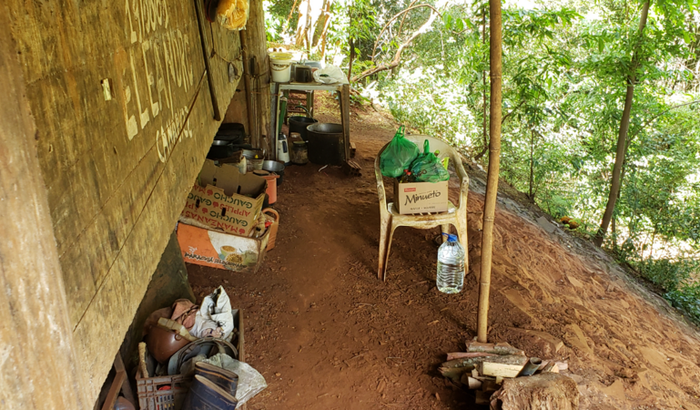 Aquilo que a mão direita dá a esquerda não precisa saber.