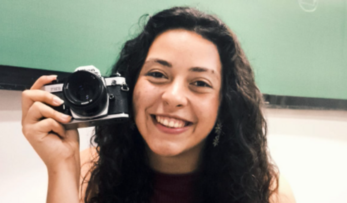 Ajude a Aiume a pagar a faculdade