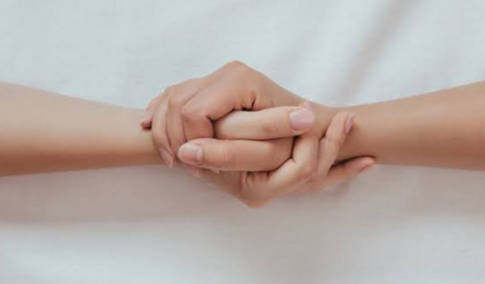 Ajuda pra Ana : a enchente acabou com tudo na casa.