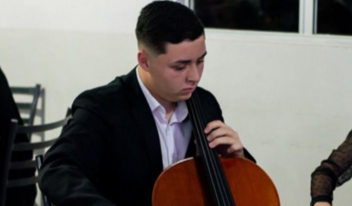 Um Cello para Kalleb