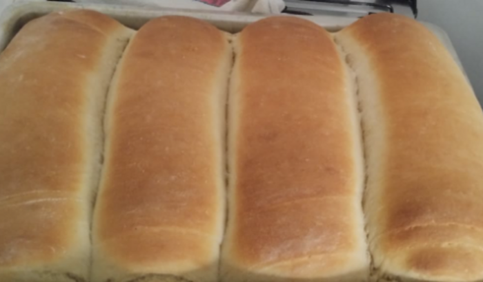 Preciso de ajuda para poder abrir minha fábrica de pães.