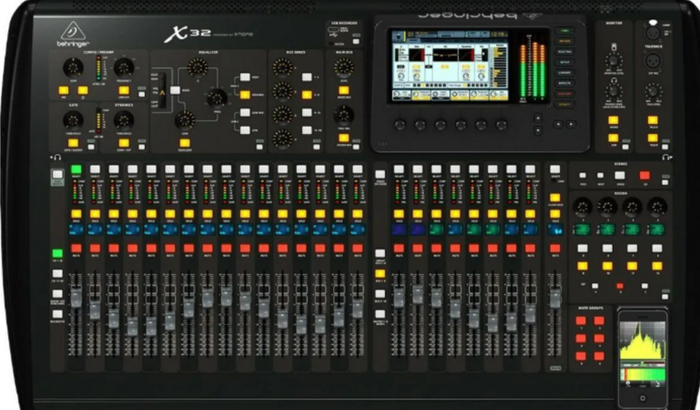Ajude-nos  a comprar a mesa de som